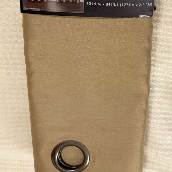 Max 100 Blackout Grommet Panel - Picture 2 of 4